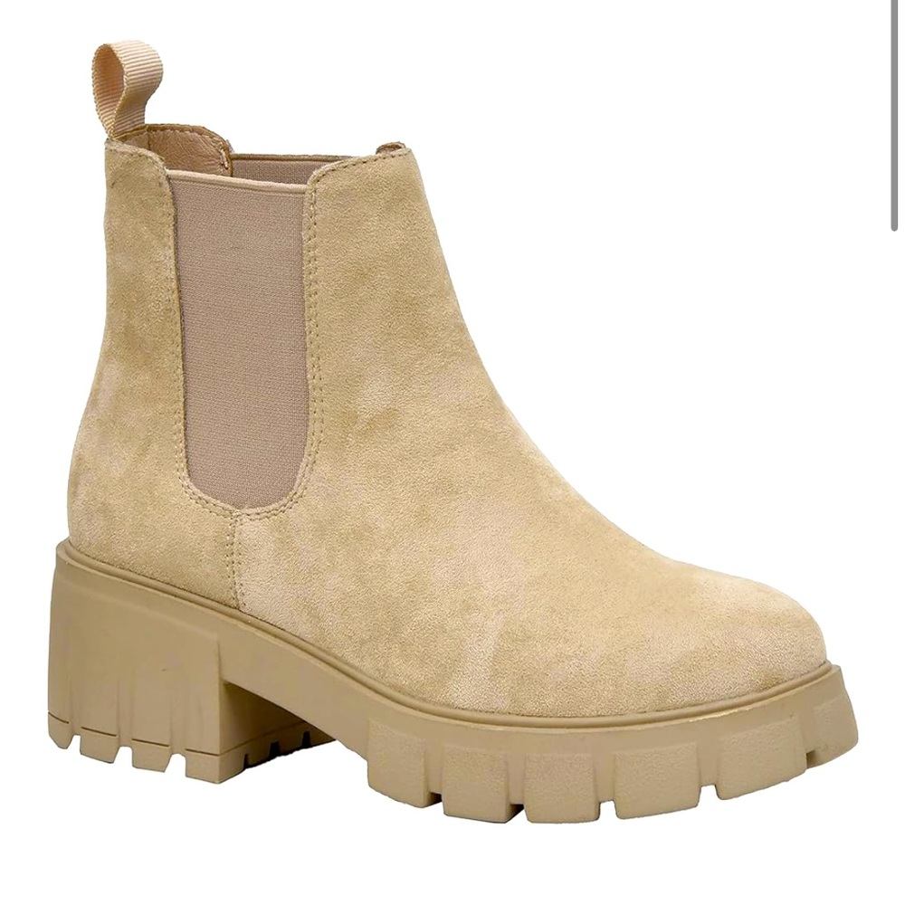 Women's Tan Suede Chelsea Boots